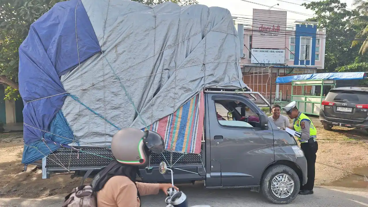 Satgas Gakkum Operasi Keselamatan Anoa Sasar Kendaraan Kelebihan Muatan