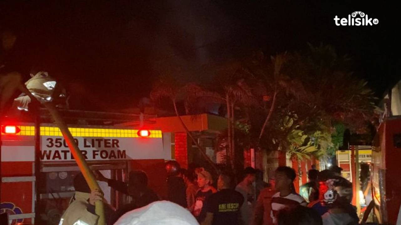 Sebuah Rumah di Kota Baubau Ludes Terbakar