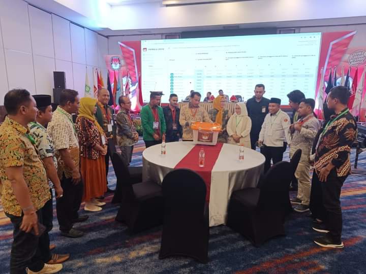 Tersisa 10 Anggota Legislatif Muna Incumbent, 17 Terdepak dan 20 Wajah Baru