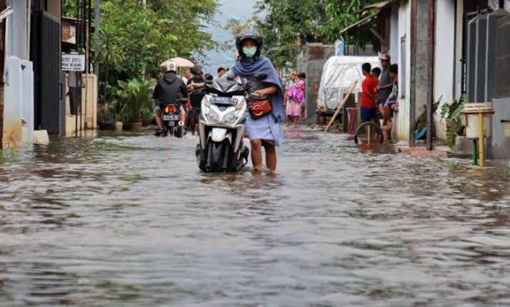 Tips Mencegah Rumah Kebanjiran di Musim Penghujan