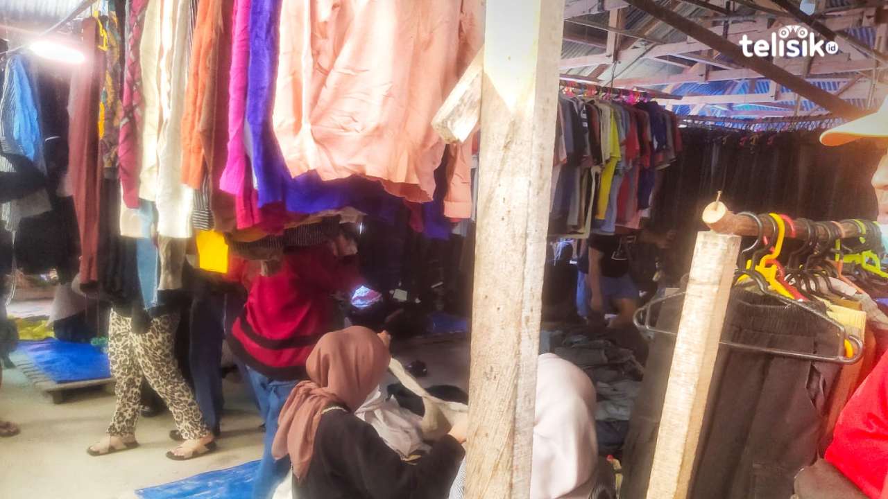 Warga Kendari Serbu Pakain RB Jelang Lebaran