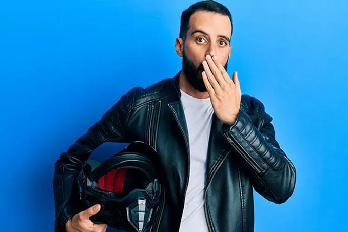 4 Tips Atasi Bau tidak Sedap pada Helm
