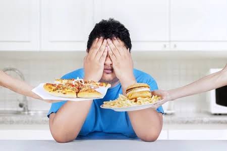 6 Kebiasaan Penyebab Berat Badan Susah Turun