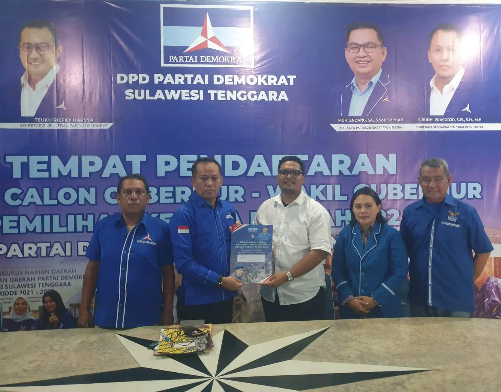Dapat Dukungan Masyarakat, Hugua Daftar Cagub Sulawesi Tenggara di Partai Demokrat