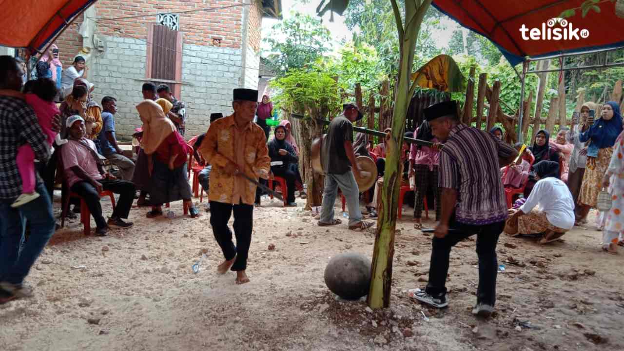Dipercaya jadi Metode Penyembuhan Anak, Warga Muna Lakukan Tradisi Kapobhelo