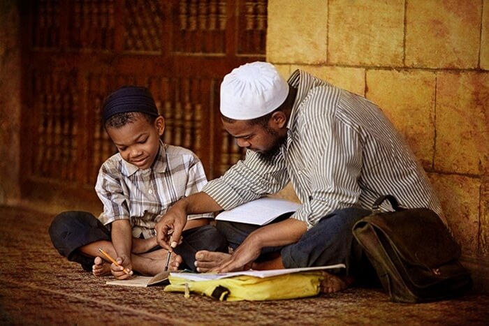 Keutamaan Menuntut Ilmu dalam Islam Ditinggikan Derajat hingga Dimudahkan Jalan ke Surga
