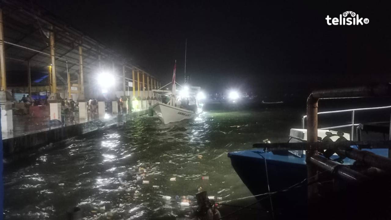 Nelayan Kendari Nekat Melaut Terjang Gelombang Tinggi dan Angin Kencang