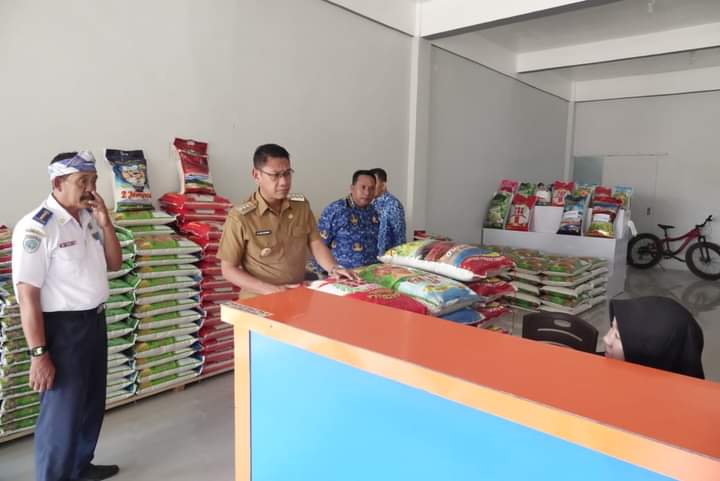 Pj Bupati Buton Selatan Survei Harga Sembako Jelang Ramadan