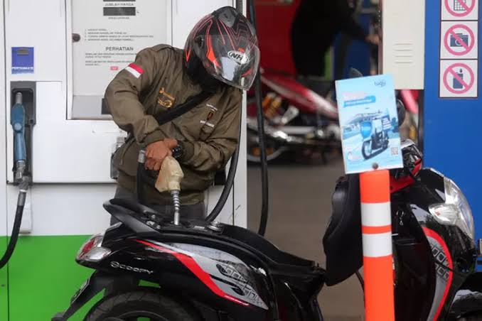 6 Tips Irit Bensin Motor yang Mudah Dilakukan