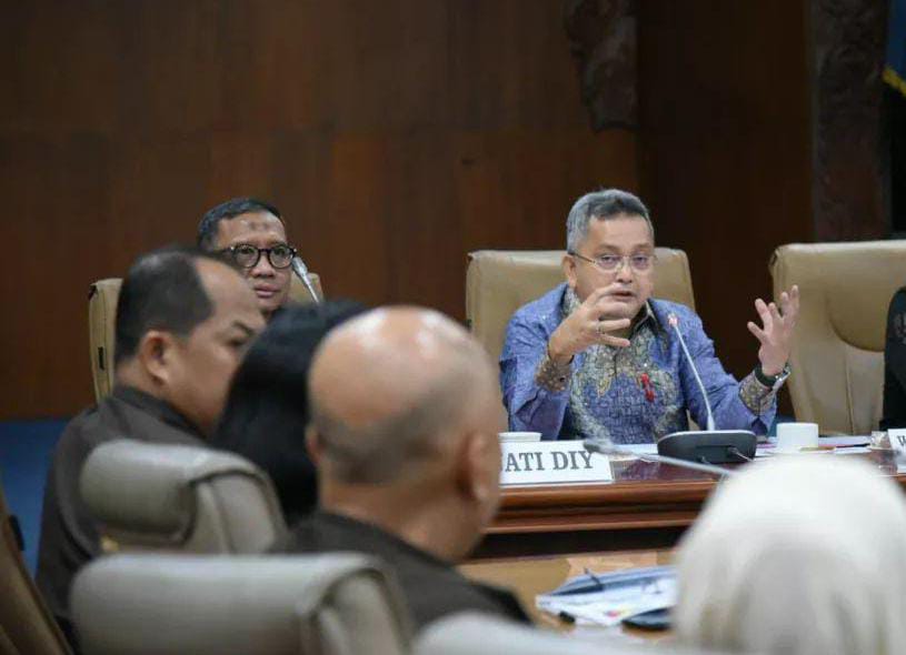 DPR RI Beri Dua Jempol Jenderal Sigit usai Beri Penghargaan Satrio Casis Polri Korban Begal