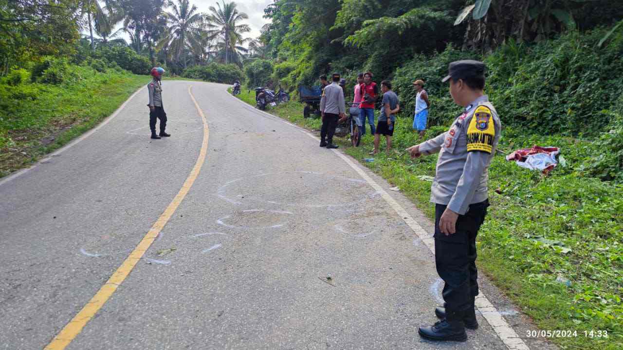 Dua Anak di Bawah Umur Tewas Usai Terlibat Tabrakan dengan Mobil Truck Pengangkut Aspal
