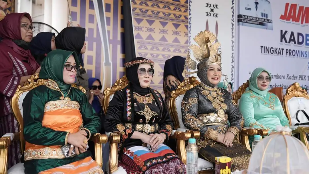 Kader PKK Bombana Meriahkan Parade Nusantara di Jambore PKK Tingkat Provinsi Sulawesi Tenggara