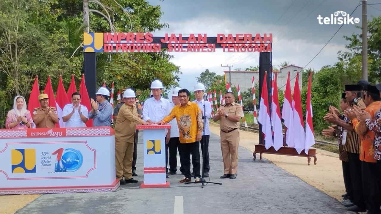 Kunker Jokowi di Muna Barat Resmikan Jalan Inpres Daerah