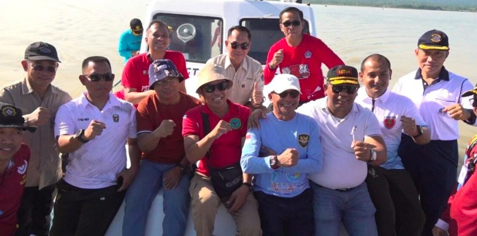 Meriahkan HUT ke-193 Kota Kendari Pemkot Gelar Aksi Bersih Teluk Kendari