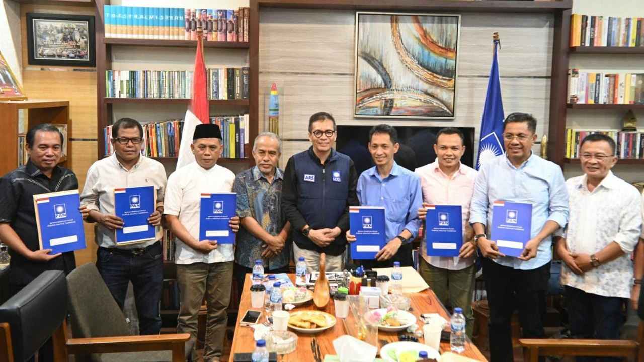 PAN Bagikan Surat Rekomendasi Bakal Calon Kepala Daerah di Sultra