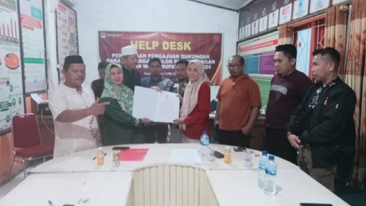 Pasangan Balon Bupati dan Wakil Bupati Buton Ini Daftar Jalur Perseorangan ke KPU