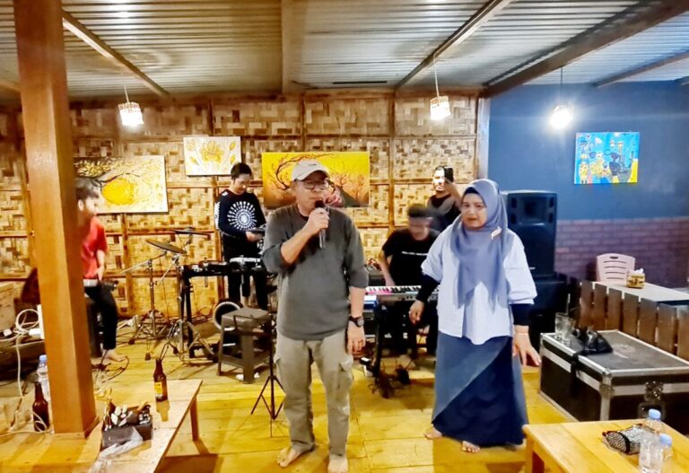 Pengusaha Minyak Ini Daftar di Delapan Partai Maju Pilkada Buton