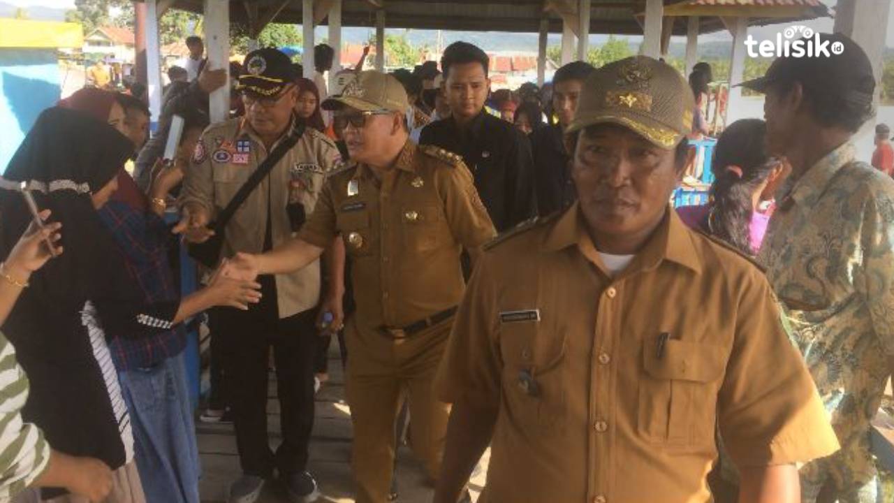 Pj Bupati Konawe Tinjau Desa Muara Sampara yang Tenggelam