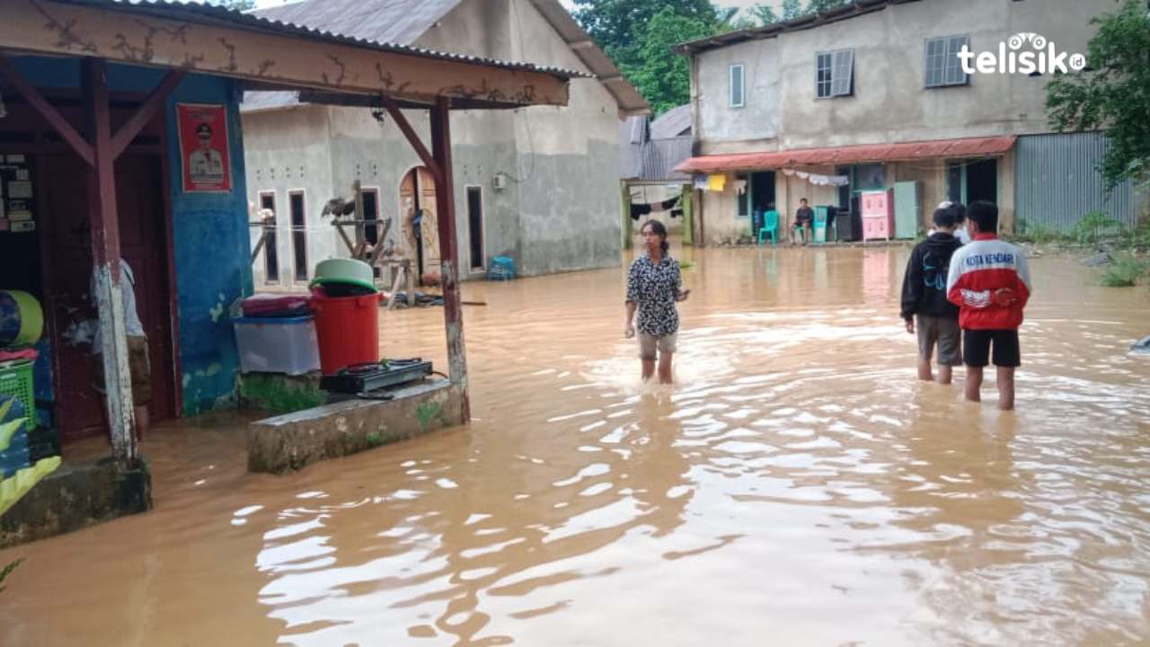 Puluhan Rumah Warga Kendari Terendam Banjir Akibat Air Sungai Meluap