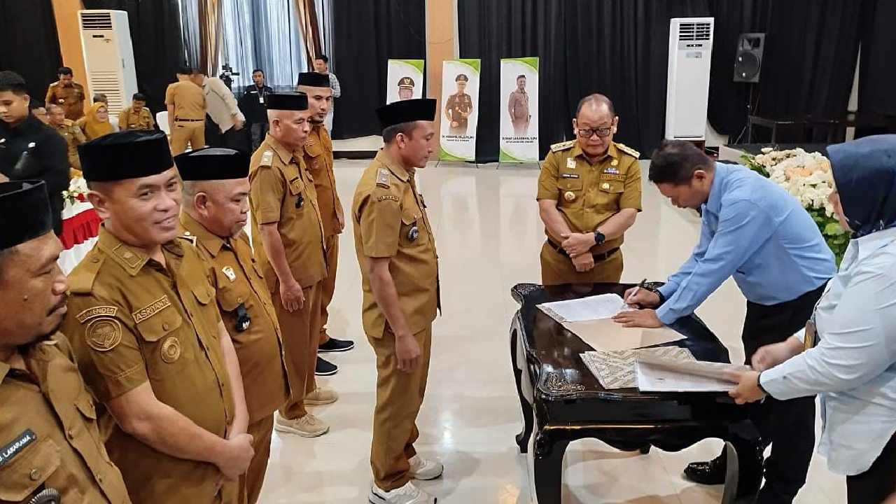 Ratusan Kepala Desa di Kabupaten Konawe Teken MoU Bersama Kejari