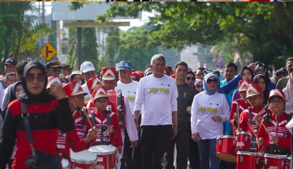 Semarak HUT Kota Kendari ke-193, Pemkot Gelar Jalan Sehat