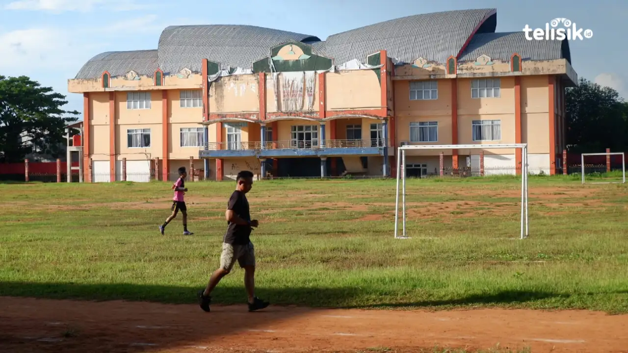 Stadion Betoambari Baubau Mulai Direnovasi Habiskan Anggaran Rp 1,2 Miliar
