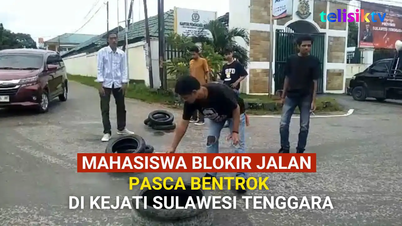 Video: Mahasiswa Blokir Jalan Pasca Bentrok di Kejati Sulawesi Tenggara