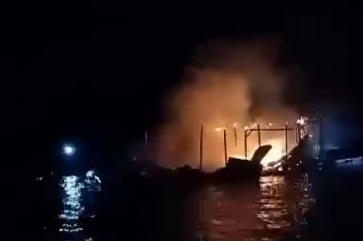 Wisata Karamba Resto di Buton Selatan Dilalap Si Jago Merah