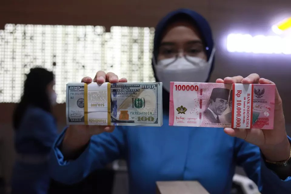 Nilai Tukar Rupiah-Dolar Anjlok hingga Rp 16.300 Priode Juni, Angka Persis Jaman Covid-19