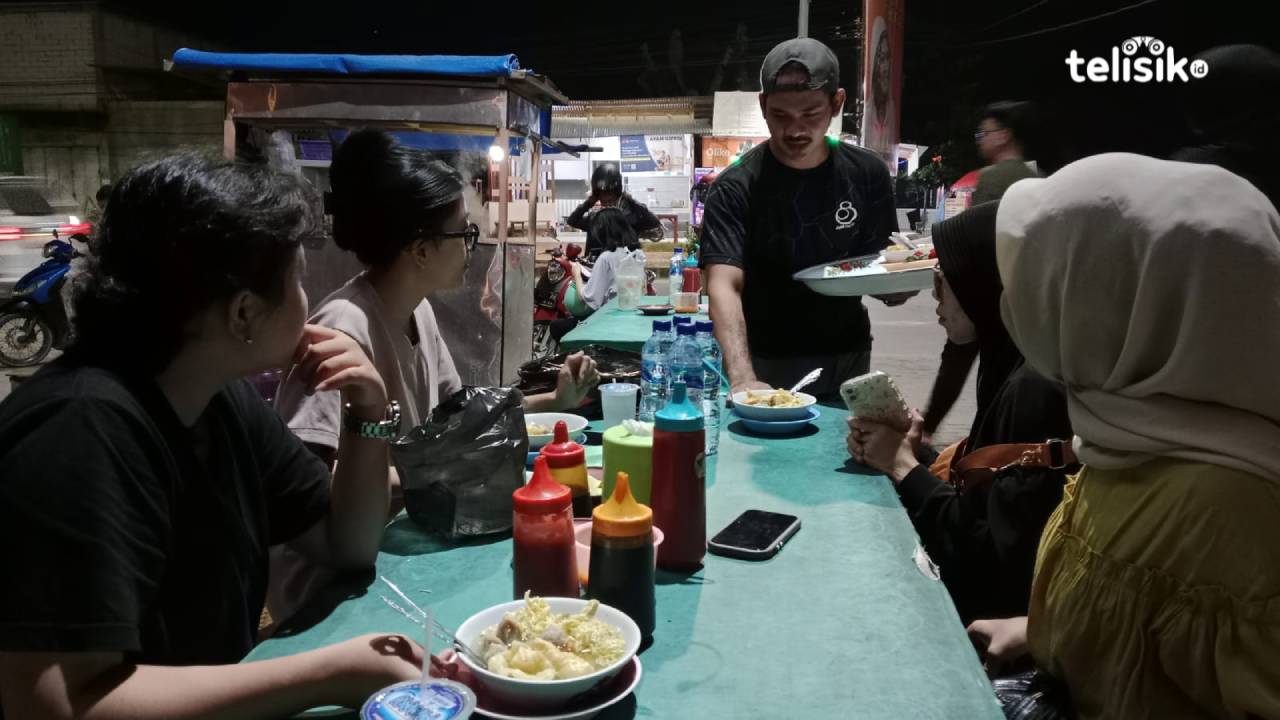 Bakso Spazio Tempat Nongkrong Lesehan di Kendari, Pas untuk Lepas Lelah