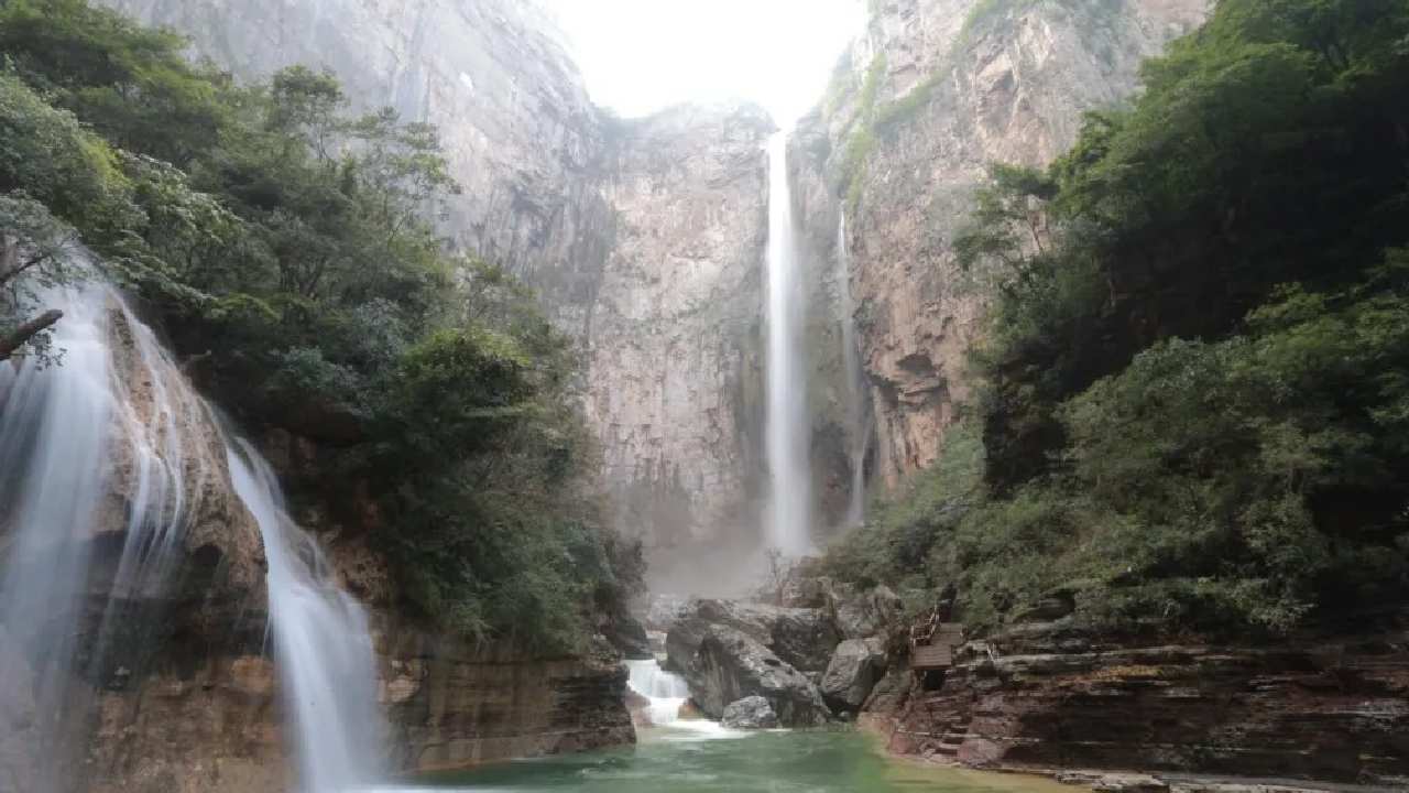 Disebut Tertinggi hingga 321 Meter, Ternyata Air Terjun di Tempat Ini Pakai Pipa dan Tidak Alami