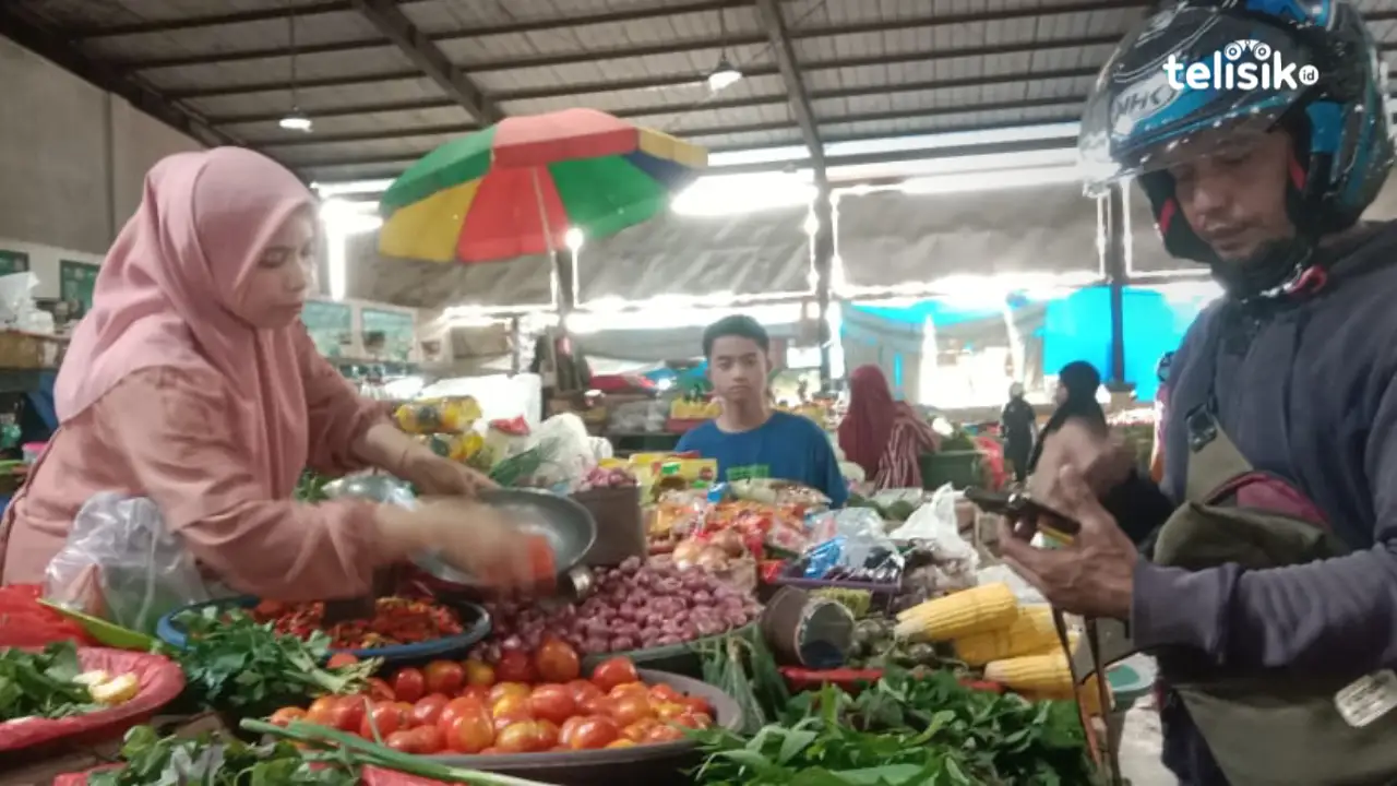 Harga Bahan Pokok di Pasar Tradisional Kota Kendari Naik Lagi, Pemilik Warung Makan Menjerit