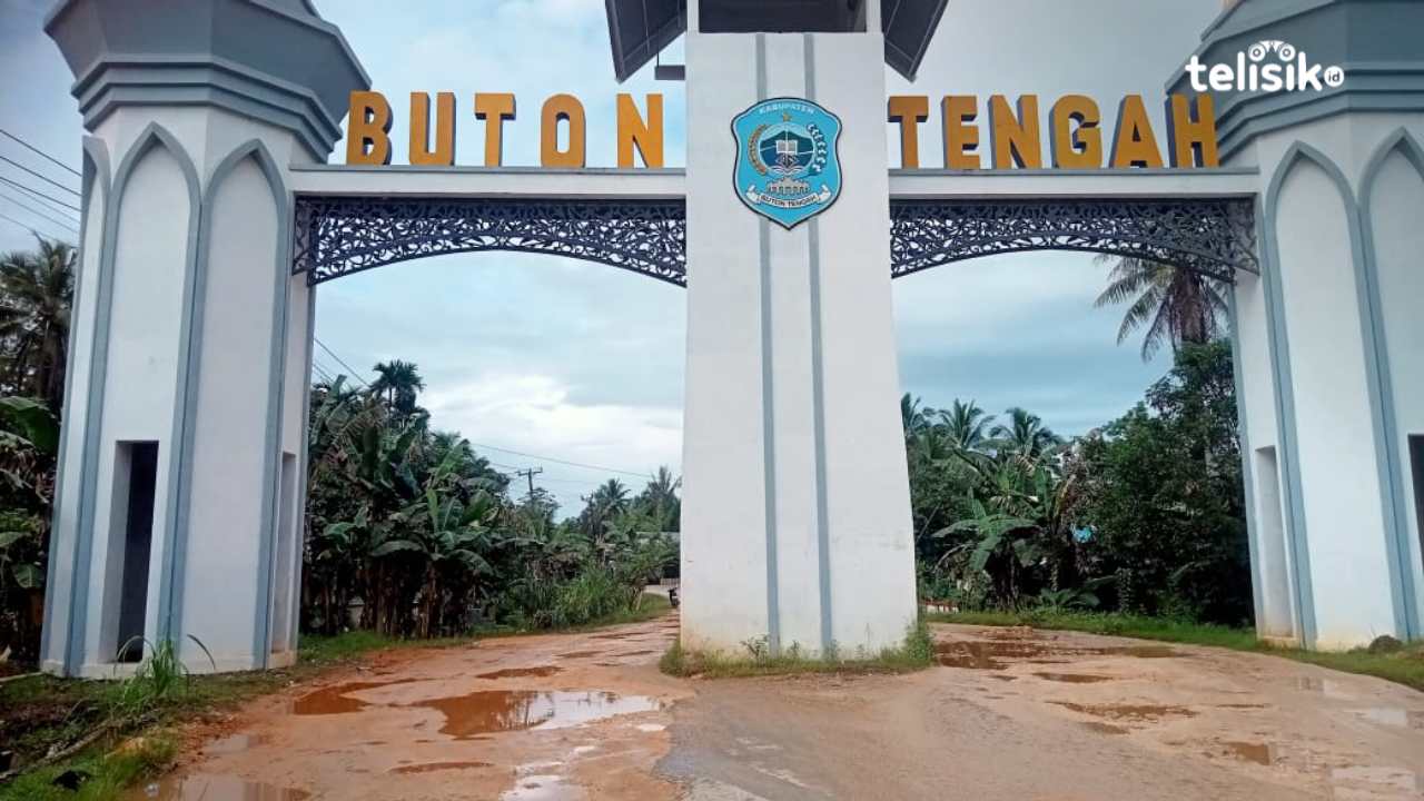 Jalan Berlubang di Gerbang Perbatasan Kabupaten Muna dan Buton Tengah, Pengguna Jalan Resah