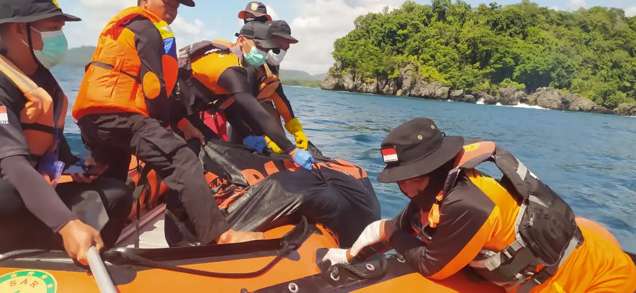 Jenazah Pria Asal Malang Ditemukan Setelah Tiga Hari Pencarian di Pantai Taipa Konawe Utara