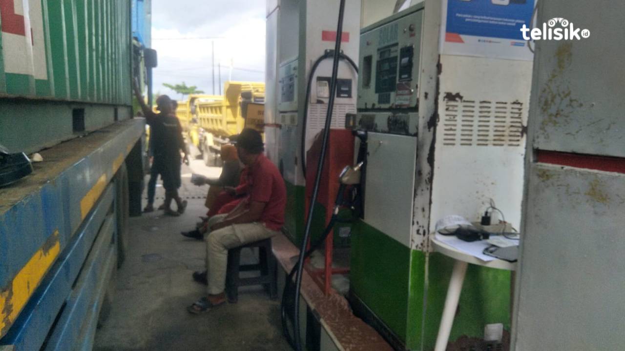 Masyarakat Kota Kendari Ngeluh Tak Bisa Isi BBM Subsidi