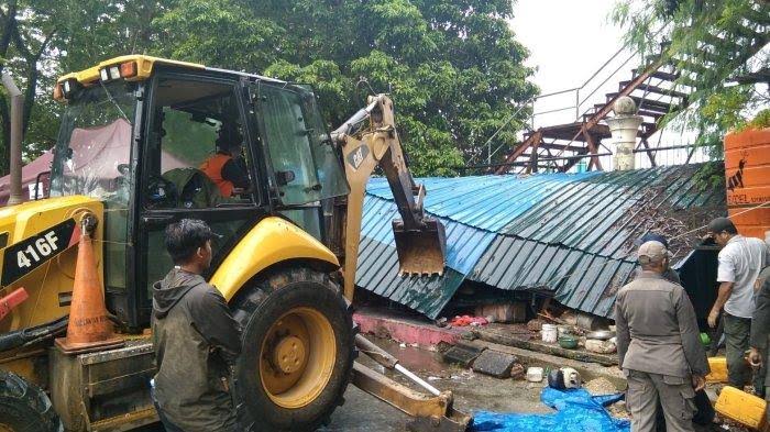 Pemkot Kendari Tertibkan Kawasan Trotoar Sebagai Upaya Penataan Wilayah Kota