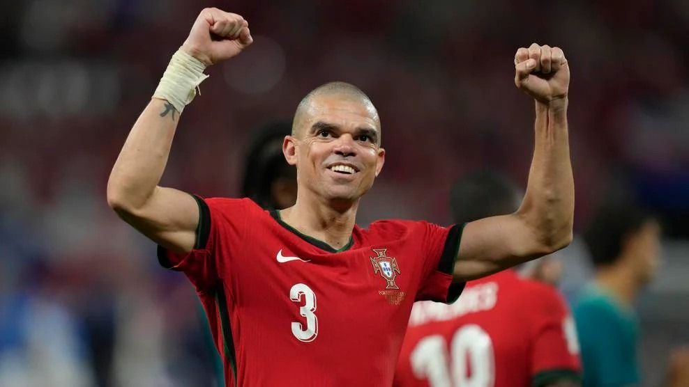 Pepe Perpanjang Rekor Pemain Tertua di Piala Eropa