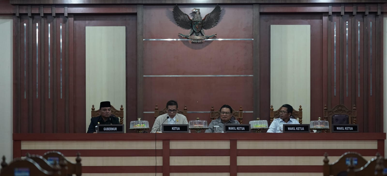 Pj Gubernur Sulawesi Tenggara Beber Realisasi Anggaran APBD 2023 dalam Rapat Paripurna DPRD