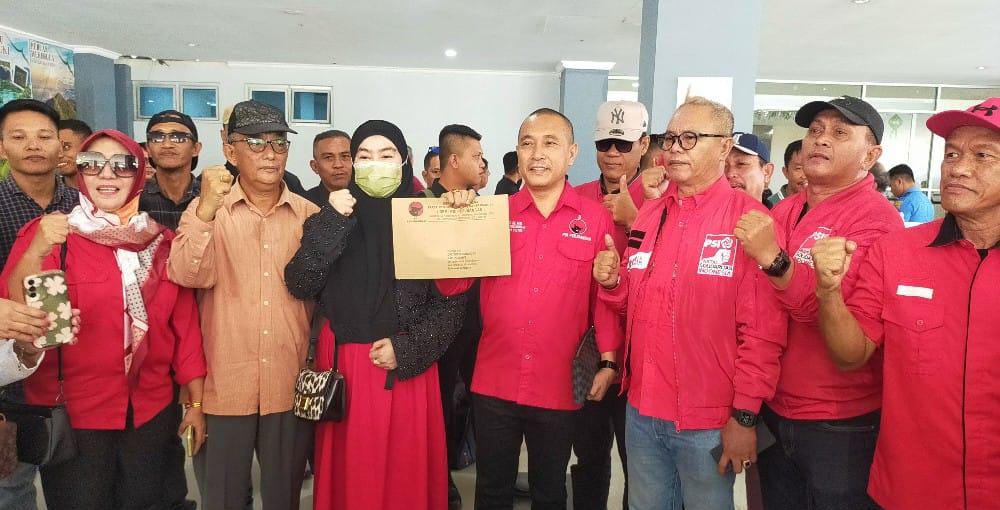 Rusdianto Terima Surat Tugas dari DPP PDIP untuk Mencari Pasangan