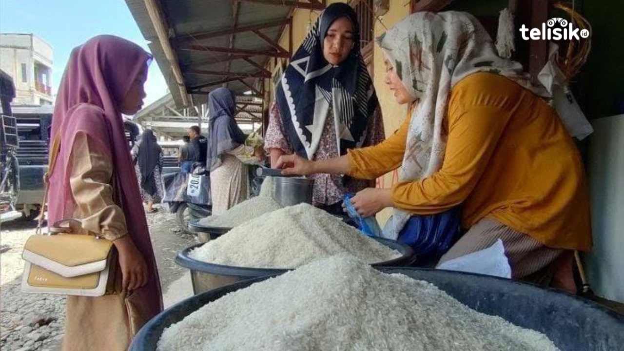 Warga Kota Kendari Keluhkan Kenaikan Harga Beras