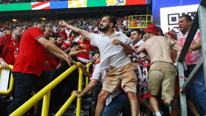 Daftar Negara dengan Suporter Terbrutal di Euro 2024, Sebabkan Kerugian hingga Puluhan Miliar Rupiah