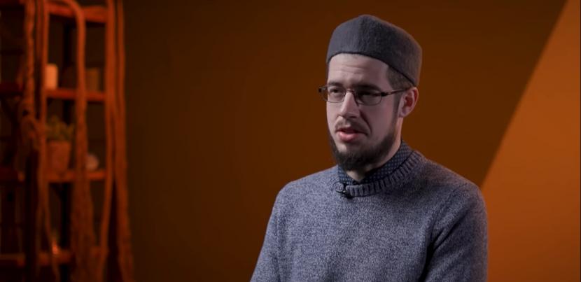 Dari Atheis hingga Menjadi Imam Masjid karena Suara Adzan, Ini Kisah Mualaf Tom Facchine