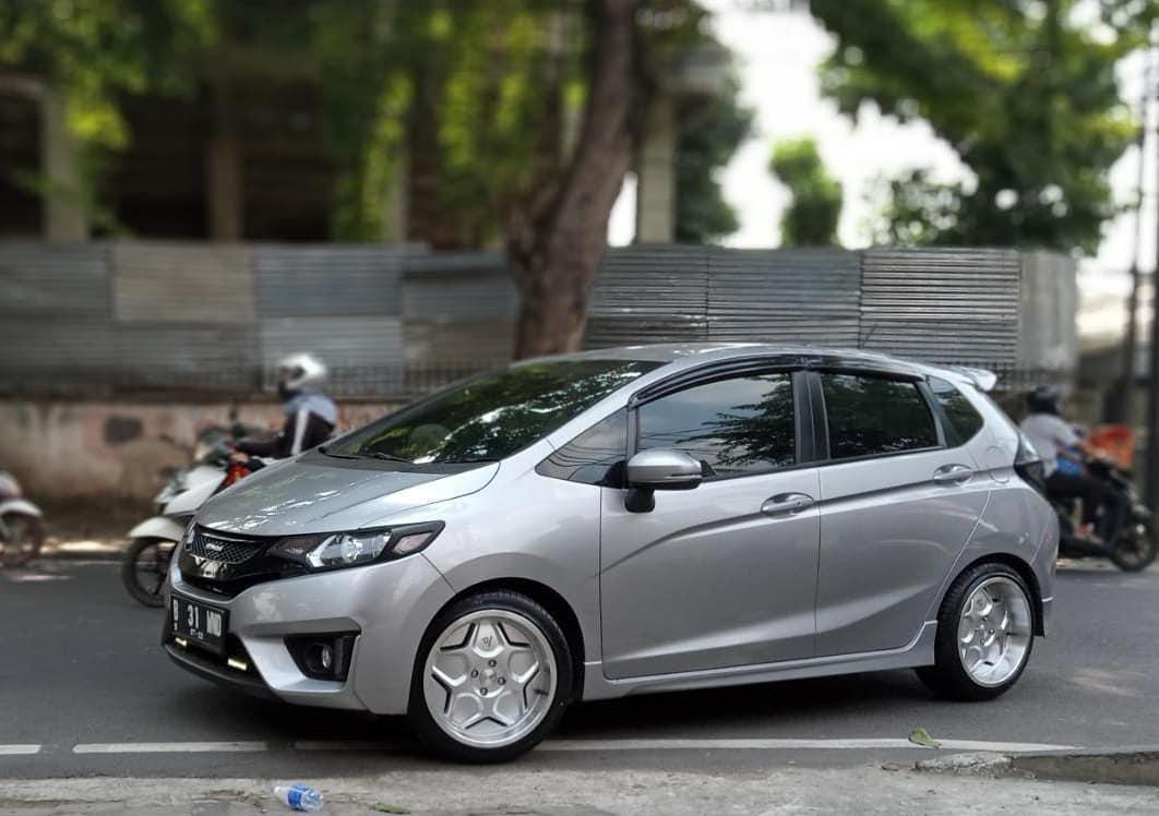 Deretan Mobil di Tanah Air Stop Produksi, Masih Ramai Mengaspal hingga 2024