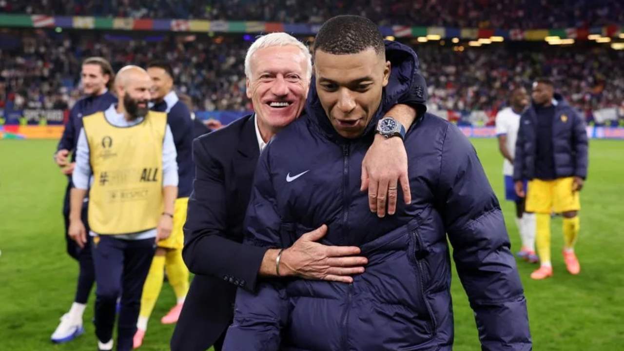 Deschamps Bela Mbappe di Tengah Kritikan