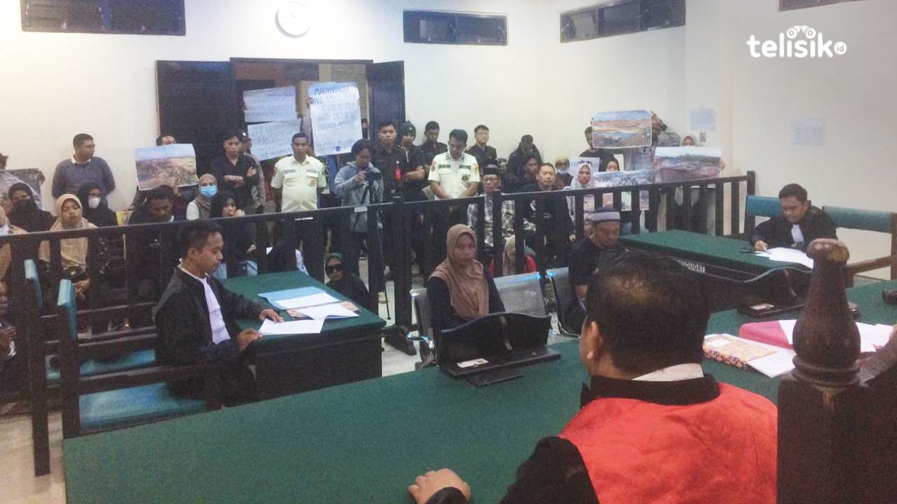 Dua Warga Torobulu Minta Dibebaskan dari Status Tersangka Saat Sidang Eksepsi