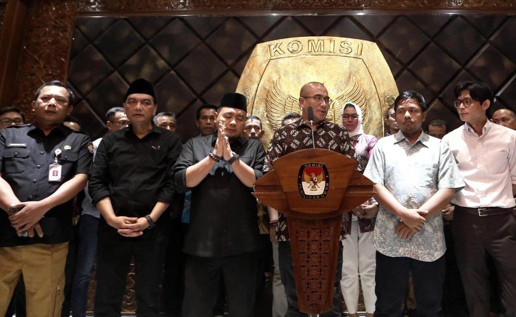 Jokowi Resmi Pecat dengan Tidak Hormat Hasyim Asy'ari, Ini Prediksi Calon Penggantinya