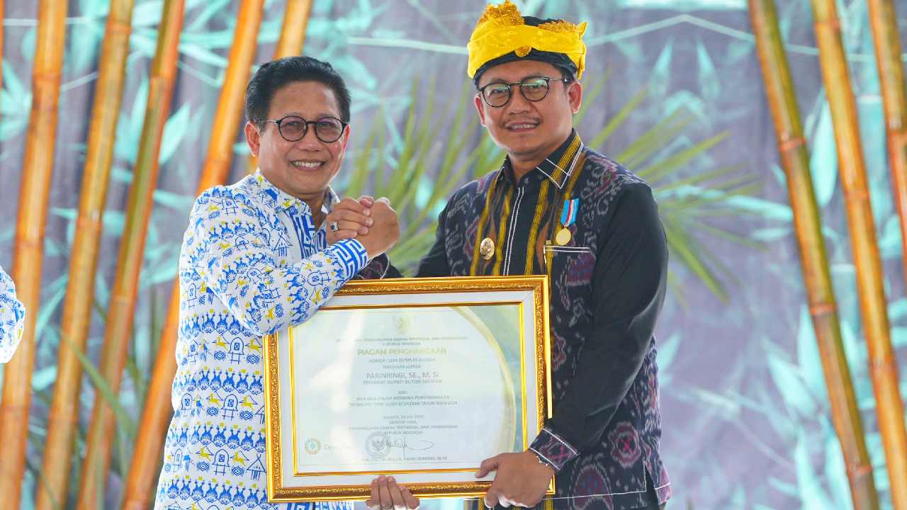 Pemkab Buton Selatan Raih Penghargaan Pengembangan TTG Desa 2024