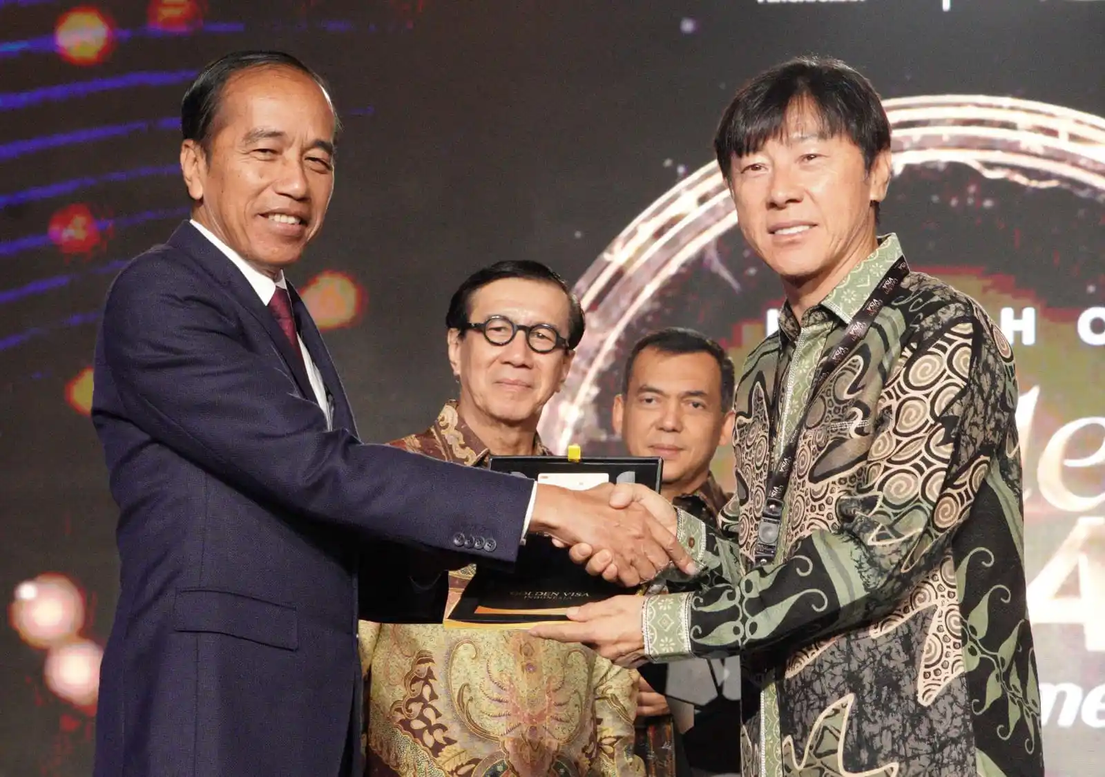 Pertama di Tanah Air dan Hanya Diterapkan Bank Mandiri, Begini Persyaratan Daftar Golden Visa