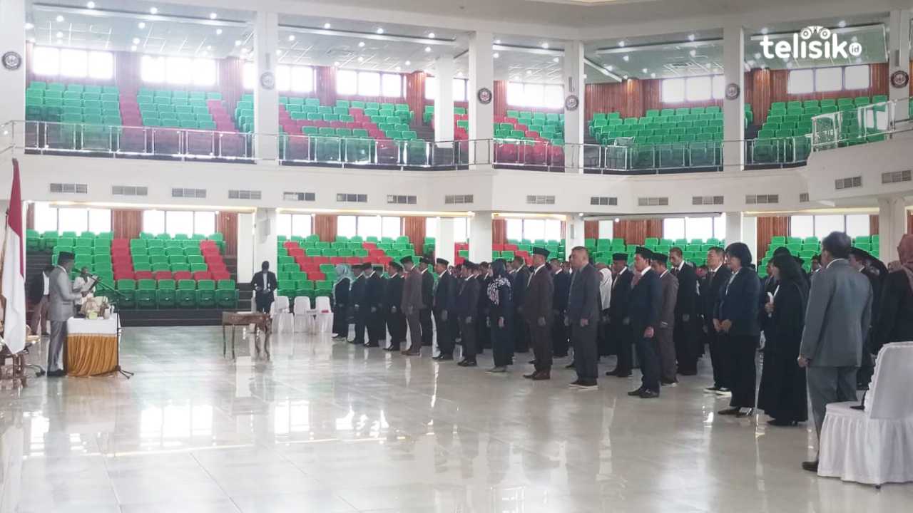 Rektor UHO Kendari Lantik 131 Pejabat Non Struktural