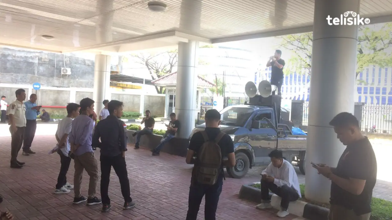 Warga Konawe Selatan Laporkan Inspektorat ke BPK Sultra